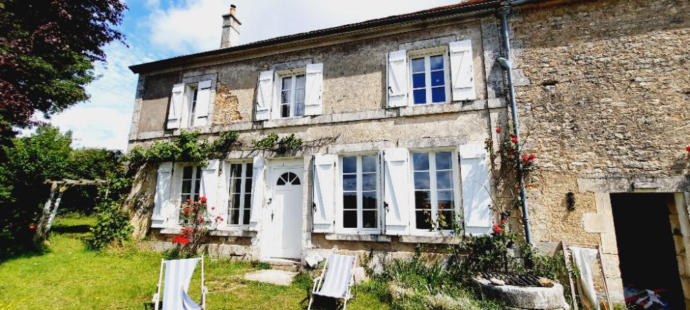 Maison de 140 m² -
89480 ETAIS LA SAUVIN