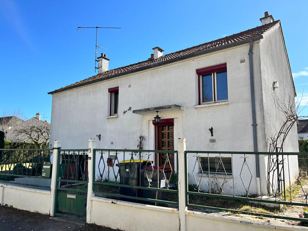 Maison de 67 m² - 
89000 SAINT GEORGES SUR BAULCHE
