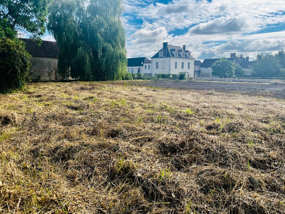 Terrain de 1160 m² - 
89550 HERY
