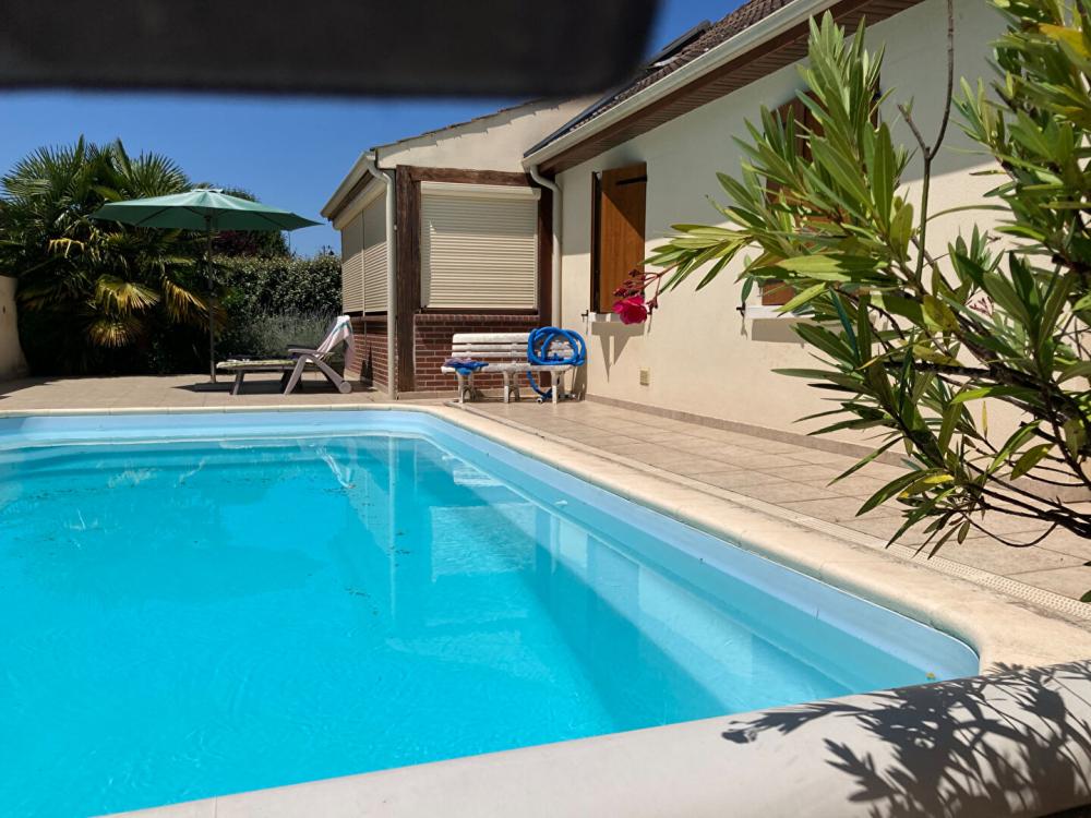 Maison de 160 m² -
89470 MONETEAU