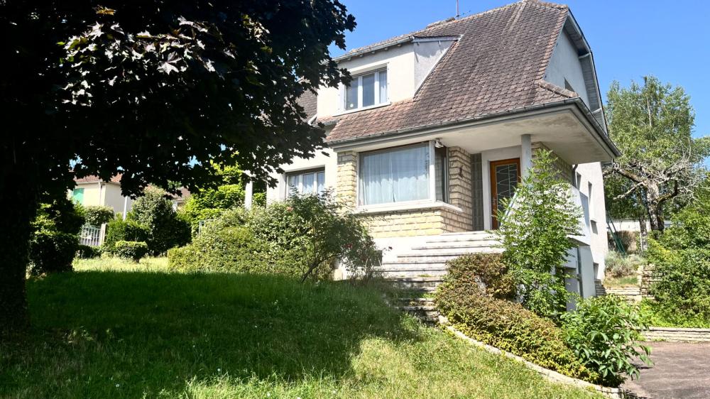 Maison de 125 m² - 
89000 Auxerre
