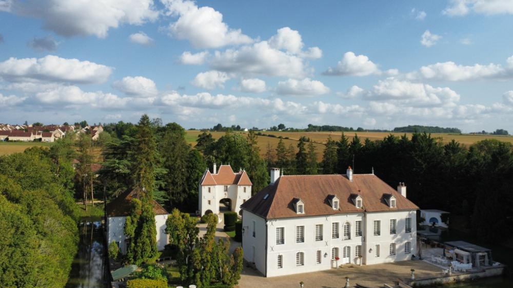 Pavillon de 780 m² - 
89240 CHEVANNES
