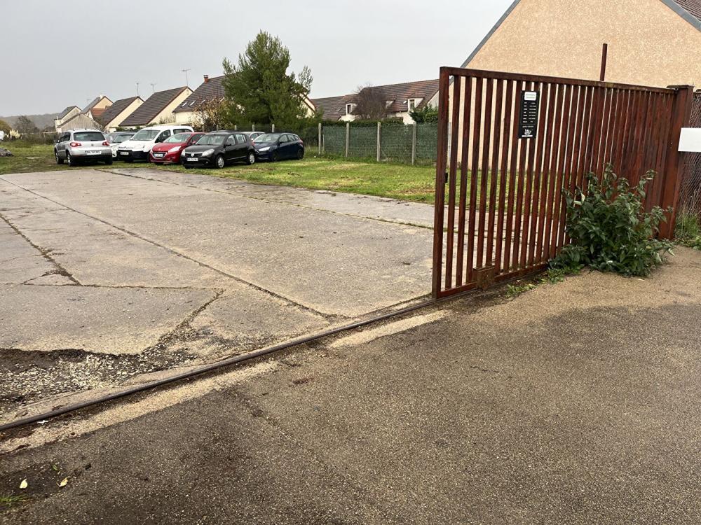 Terrain de 260 m² - 
89470 MONETEAU
