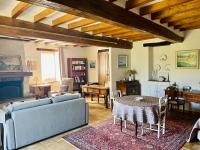 https-media-immo-facile-com-office2-pagesimmoweb-127797-catalog-images-pr-p-5-8-4-4-5-2-8-0-58445280c-jpg-datemaj-18-07-2025-09-38-49