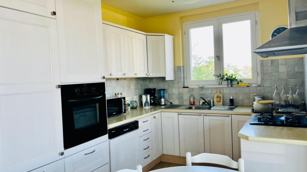 https-media-immo-facile-com-office2-pagesimmoweb-127797-catalog-images-pr-p-5-8-8-4-7-5-8-1-58847581h-jpg-datemaj-16-07-2025-11-42-55