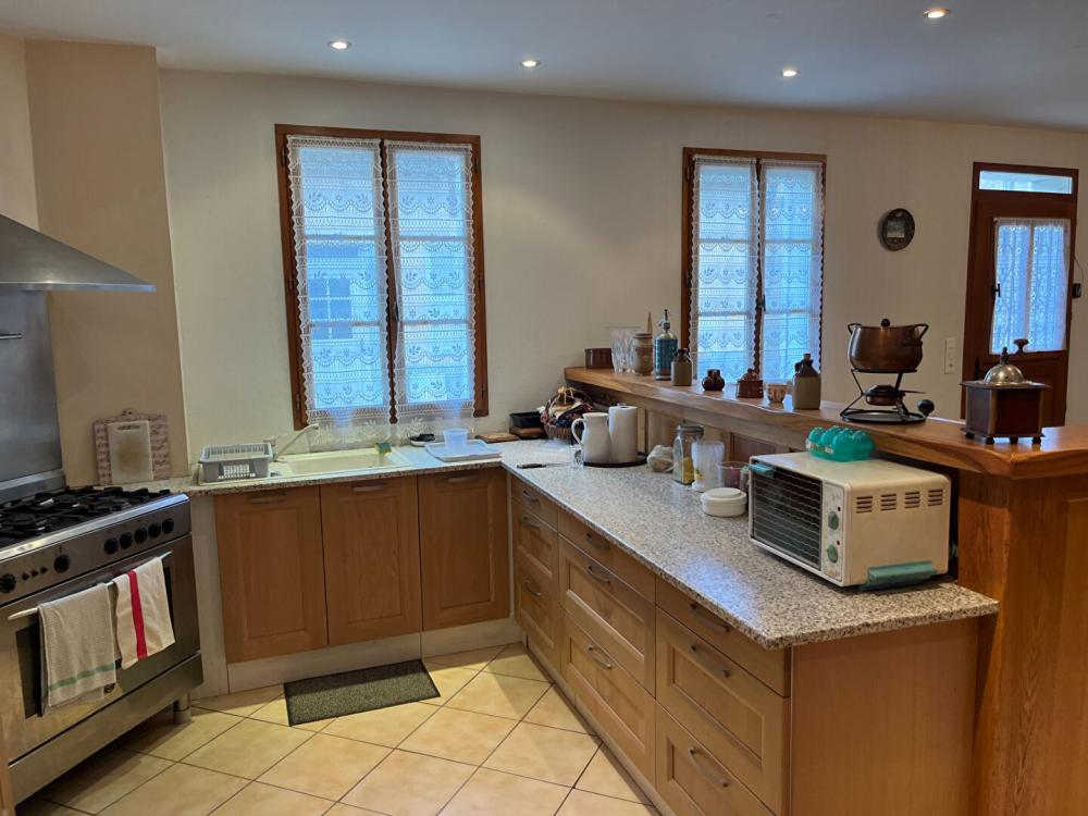 https-media-immo-facile-com-office2-pagesimmoweb-127797-catalog-images-pr-p-5-2-8-6-0-2-5-9-52860259b-jpg-datemaj-18-03-2025-15-44-54