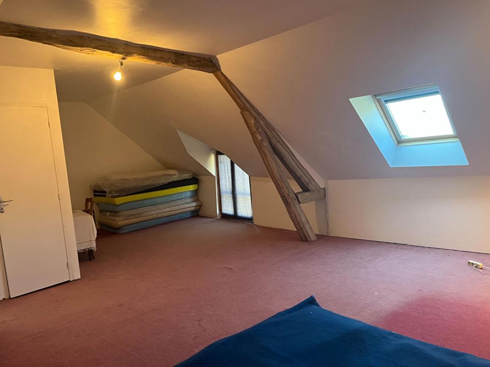 https-media-immo-facile-com-office2-pagesimmoweb-127797-catalog-images-pr-p-5-8-3-2-5-5-8-6-58325586r-jpg-datemaj-27-05-2025-06-12-55