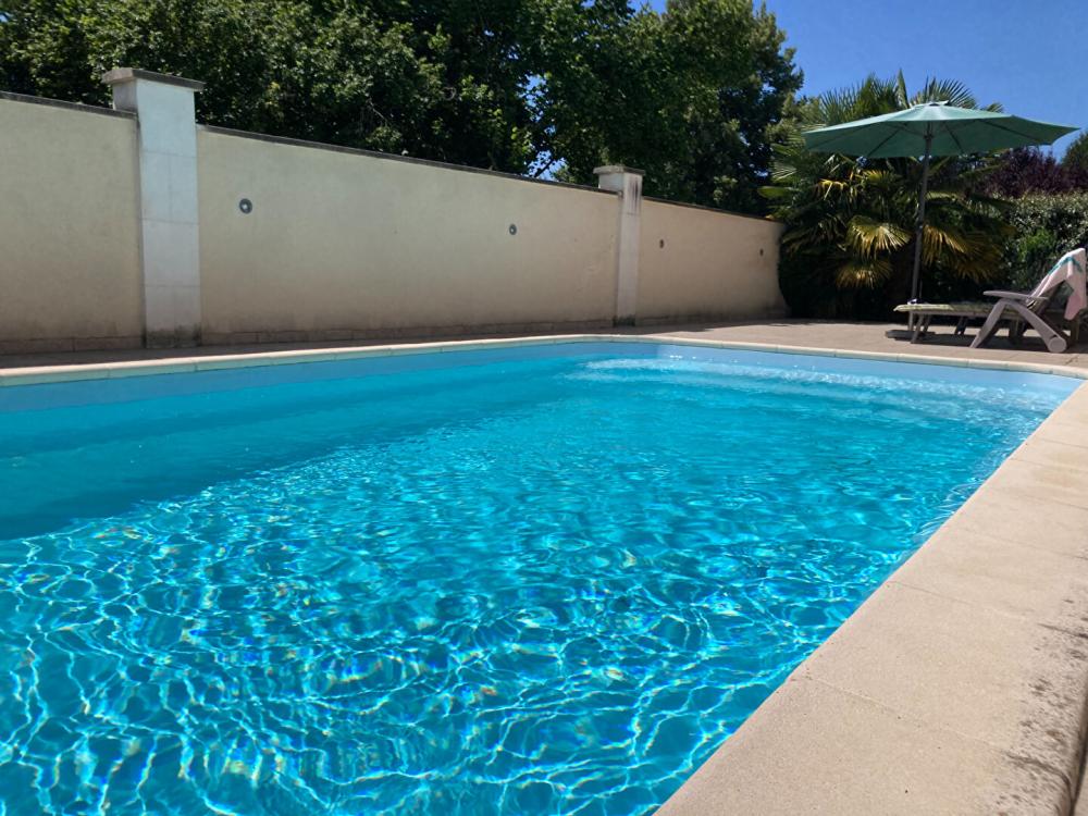 https-media-immo-facile-com-office2-pagesimmoweb-127797-catalog-images-pr-p-5-8-7-6-6-8-2-2-58766822e-jpg-datemaj-01-12-2025-11-06-49