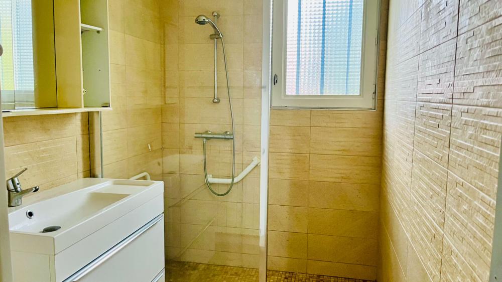 https-media-immo-facile-com-office2-pagesimmoweb-127797-catalog-images-pr-p-5-7-7-9-8-3-4-9-57798349i-jpg-datemaj-25-06-2025-10-19-23