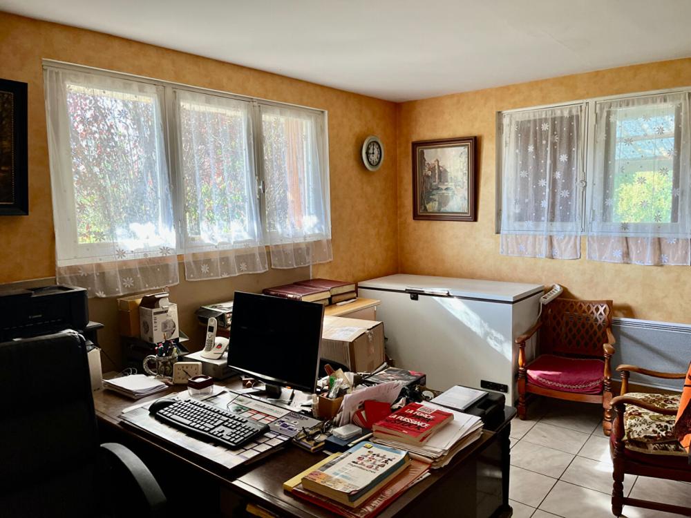 https-media-immo-facile-com-office2-pagesimmoweb-127797-catalog-images-pr-p-1-6-4-8-1-3-9-8-16481398i-jpg-datemaj-18-03-2025-13-53-13