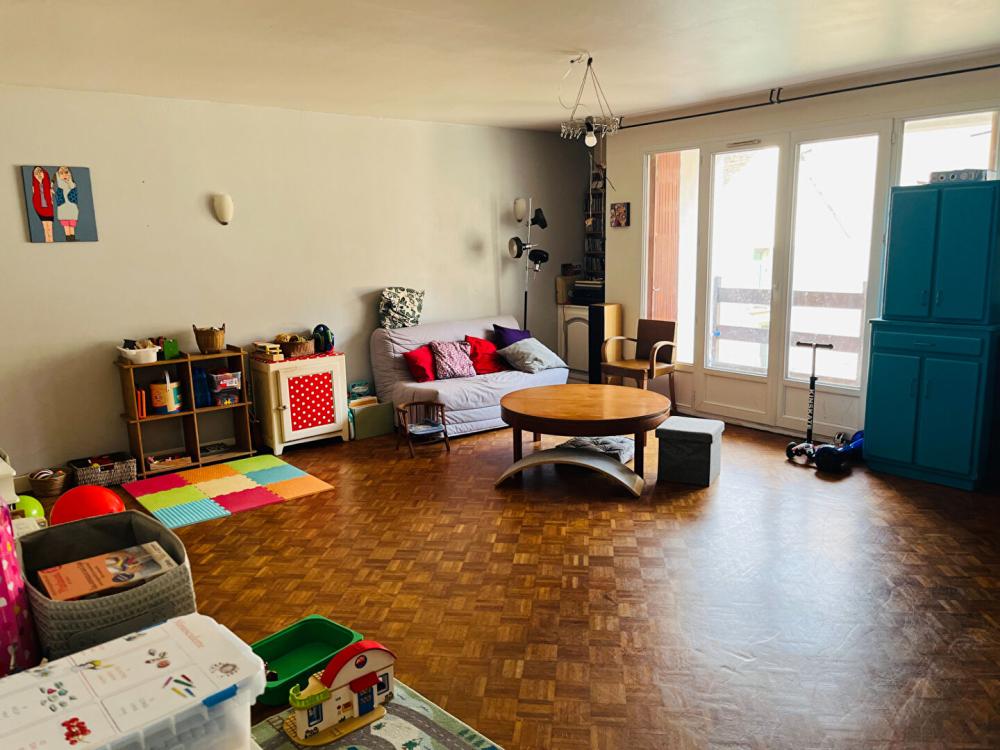 https-media-immo-facile-com-office2-pagesimmoweb-127797-catalog-images-pr-p-5-8-2-2-7-4-2-9-58227429d-jpg-datemaj-03-05-2025-15-10-56