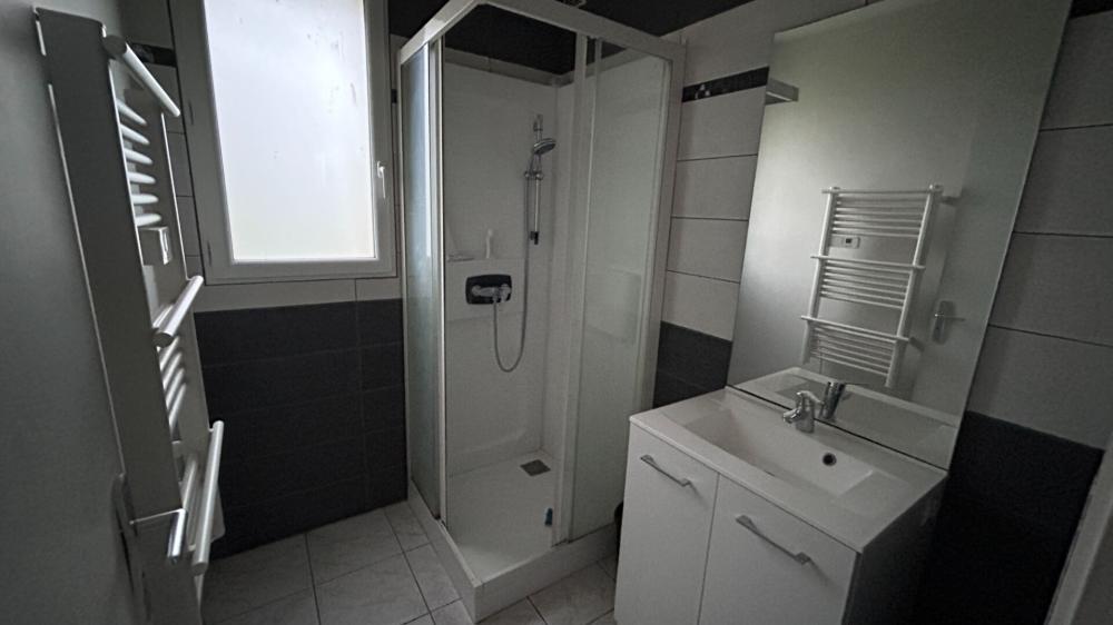 https-media-immo-facile-com-office2-pagesimmoweb-127797-catalog-images-pr-p-6-0-1-7-6-6-9-2-60176692f-jpg-datemaj-09-03-2026-21-37-02