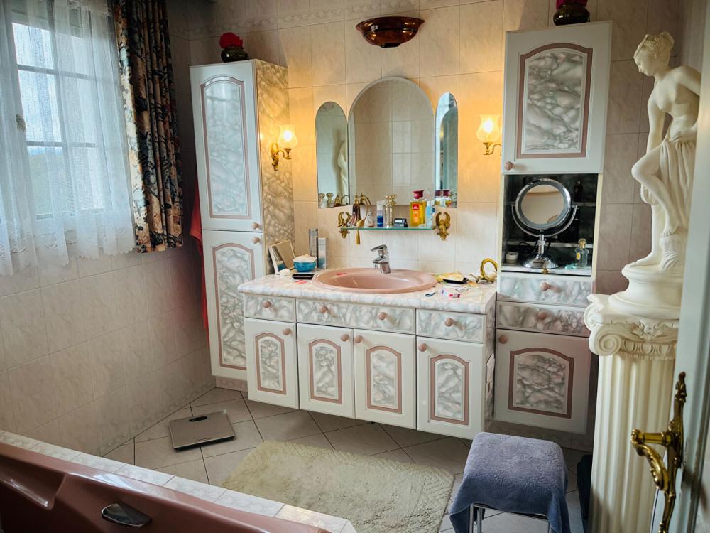 https-media-immo-facile-com-office2-pagesimmoweb-127797-catalog-images-pr-p-6-0-1-1-4-8-4-7-60114847g-jpg-datemaj-25-02-2026-16-29-15