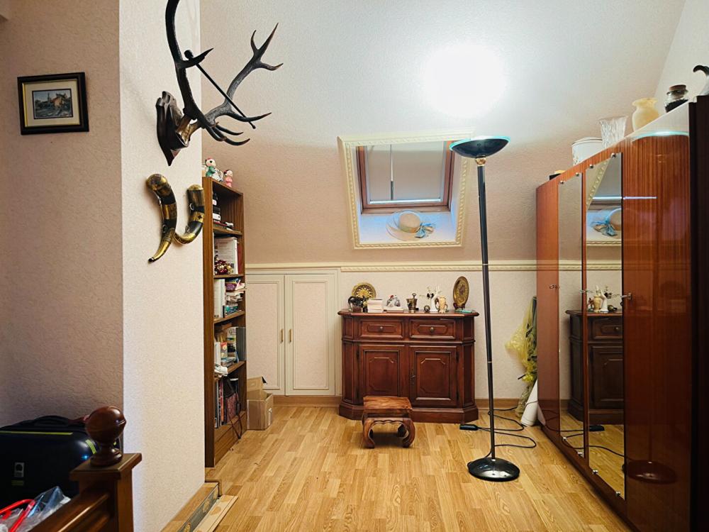 https-media-immo-facile-com-office2-pagesimmoweb-127797-catalog-images-pr-p-6-0-1-1-4-8-4-7-60114847h-jpg-datemaj-25-02-2026-16-29-15