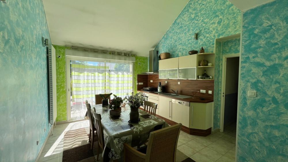 https-media-immo-facile-com-office2-pagesimmoweb-127797-catalog-images-pr-p-5-8-7-6-6-8-2-2-58766822c-jpg-datemaj-01-12-2025-11-06-49