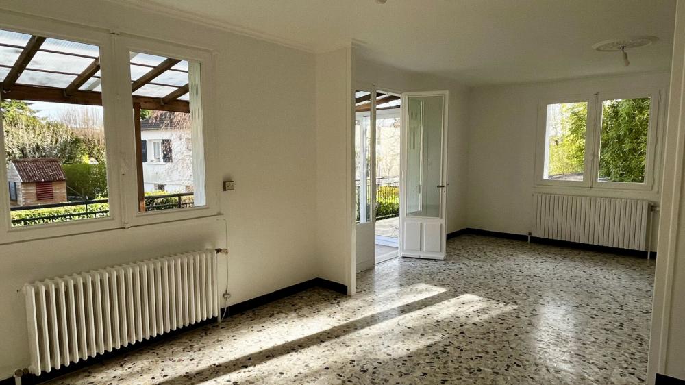 https-media-immo-facile-com-office2-pagesimmoweb-127797-catalog-images-pr-p-5-7-7-9-8-3-4-9-57798349e-jpg-datemaj-13-03-2026-12-06-01