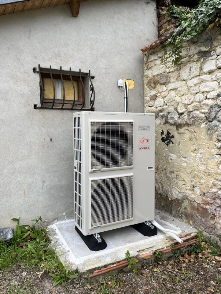 https-media-immo-facile-com-office2-pagesimmoweb-127797-catalog-images-pr-p-6-0-2-1-4-0-4-9-60214049h-jpg-datemaj-17-03-2026-12-23-37