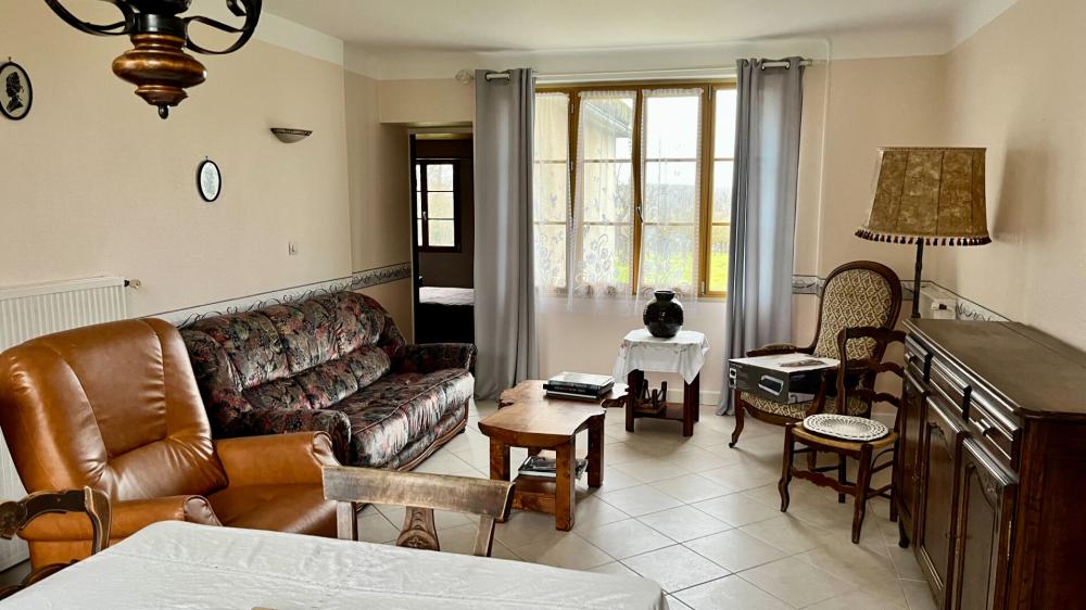 https-media-immo-facile-com-office2-pagesimmoweb-127797-catalog-images-pr-p-5-9-9-5-2-8-5-1-59952851m-jpg-datemaj-28-02-2026-15-55-18