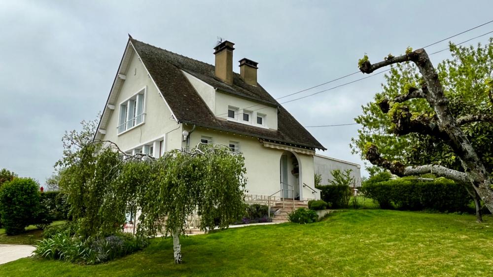 https-media-immo-facile-com-office2-pagesimmoweb-127797-catalog-images-pr-p-6-0-4-5-4-0-9-2-60454092f-jpg-datemaj-16-04-2026-18-52-49