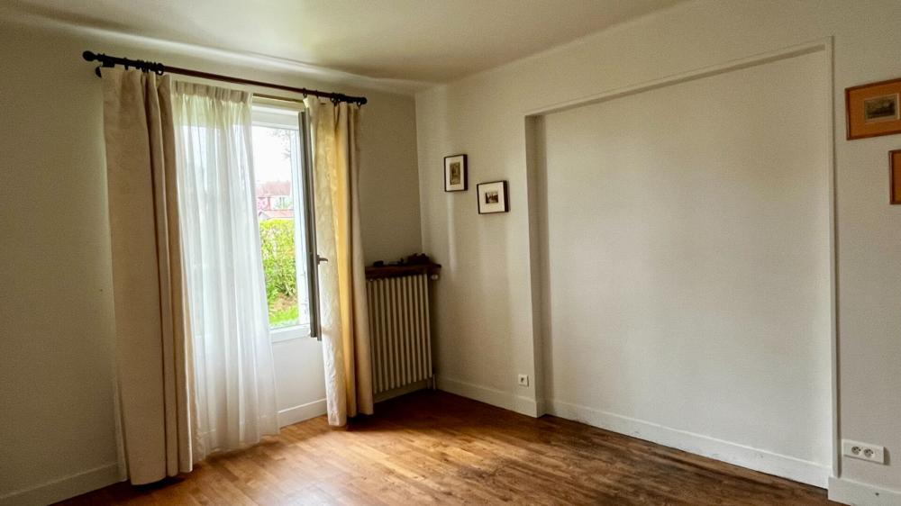 https-media-immo-facile-com-office2-pagesimmoweb-127797-catalog-images-pr-p-6-0-4-5-4-0-9-2-60454092j-jpg-datemaj-16-04-2026-18-52-49