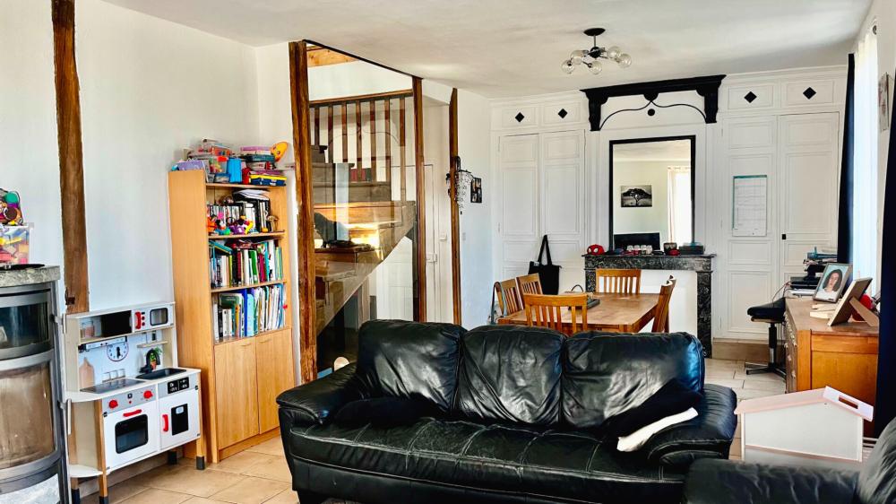 https-media-immo-facile-com-office2-pagesimmoweb-127797-catalog-images-pr-p-6-0-4-9-3-0-8-2-60493082f-jpg-datemaj-23-04-2026-16-53-34