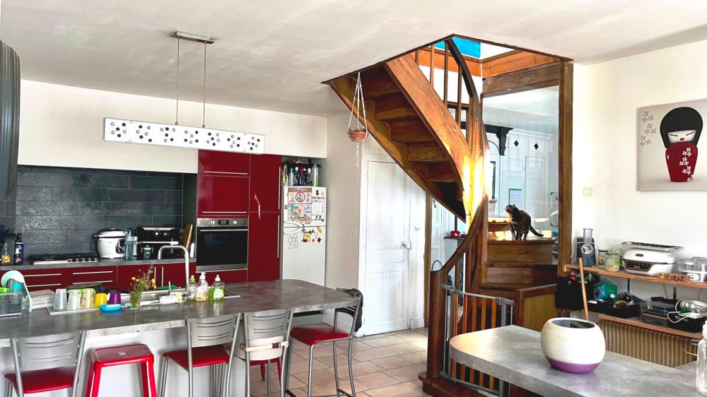 https-media-immo-facile-com-office2-pagesimmoweb-127797-catalog-images-pr-p-6-0-4-9-3-0-8-2-60493082h-jpg-datemaj-23-04-2026-16-53-34