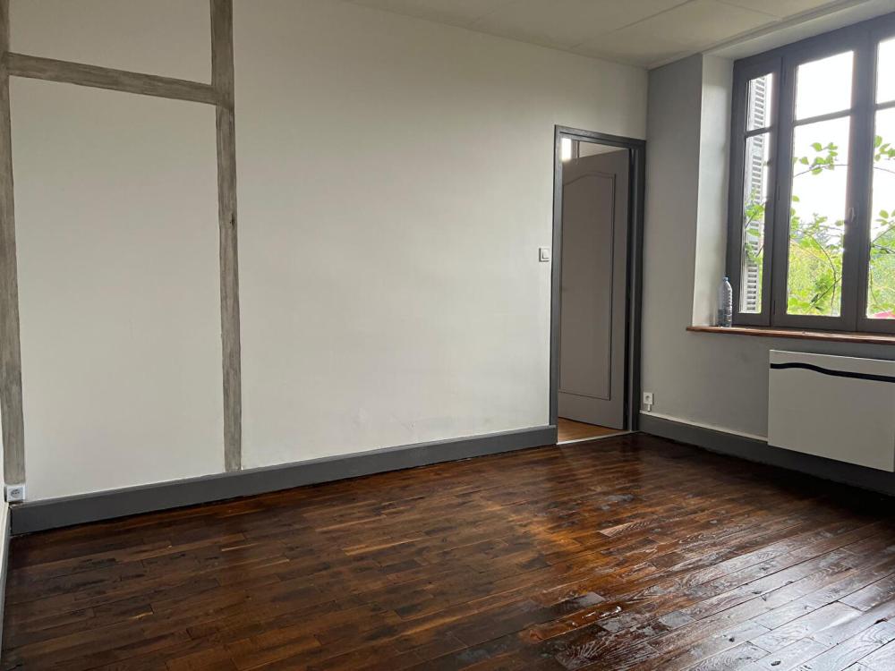 https-media-immo-facile-com-office2-pagesimmoweb-127797-catalog-images-pr-p-5-9-7-5-5-4-9-9-59755499o-jpg-datemaj-30-12-2025-18-21-37