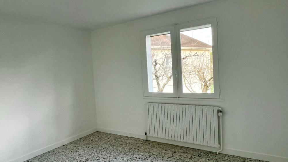 https-media-immo-facile-com-office2-pagesimmoweb-127797-catalog-images-pr-p-5-7-7-9-8-3-4-9-57798349k-jpg-datemaj-27-04-2026-17-52-44