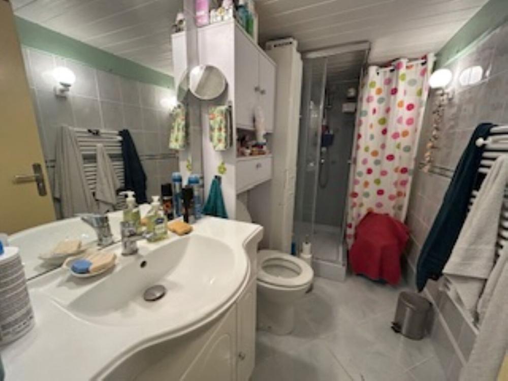 https-media-immo-facile-com-office2-pagesimmoweb-127797-catalog-images-pr-p-5-9-2-8-5-7-1-8-59285718j-jpg-datemaj-28-10-2025-15-08-36